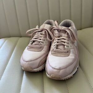 Women’s light pink Nike Air Max size 10